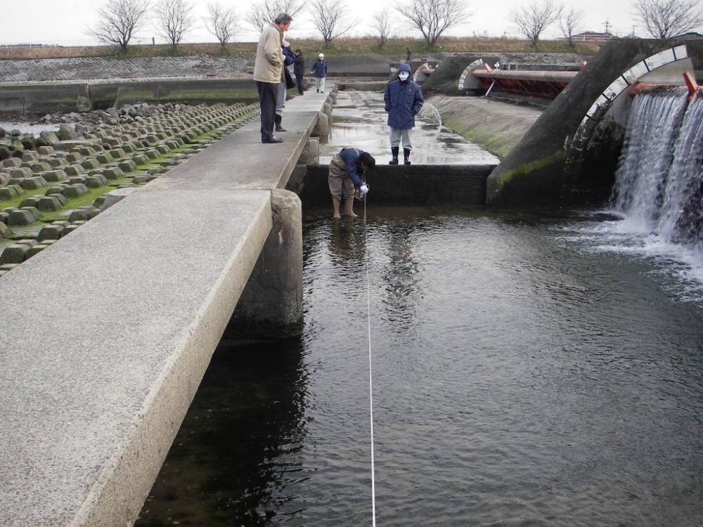 魚道の流量観測