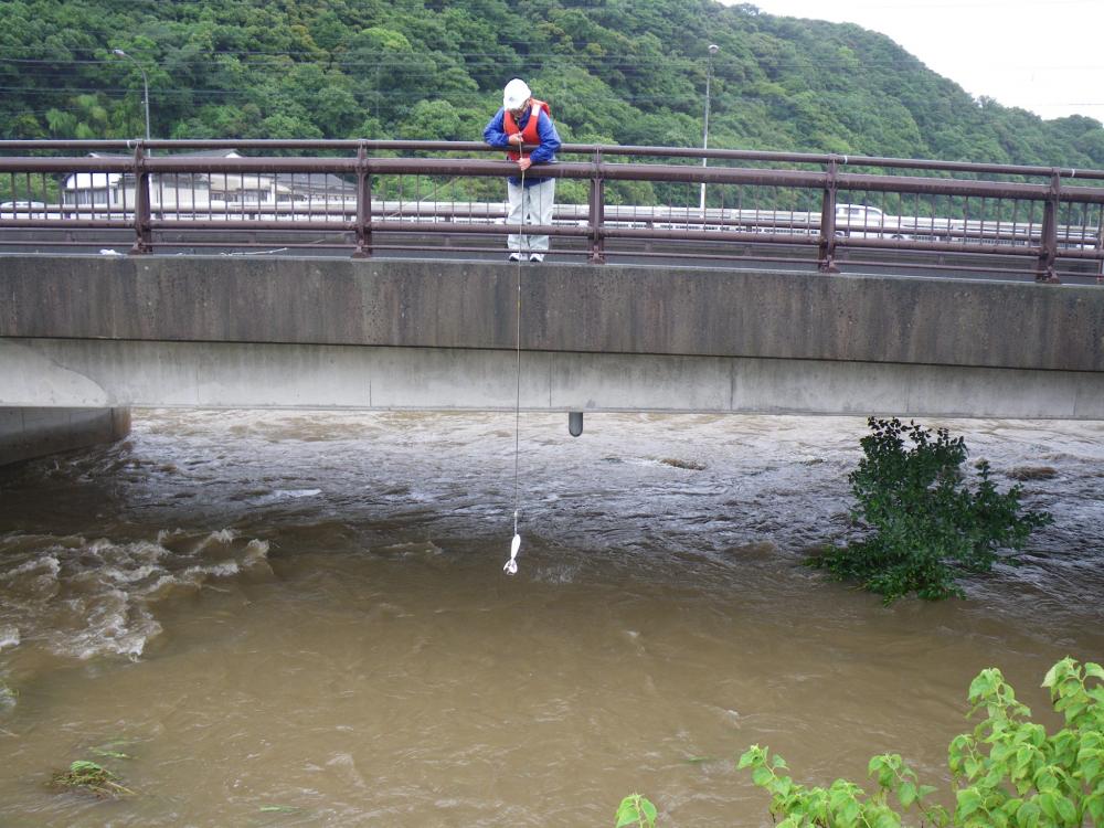 洪水（機器）